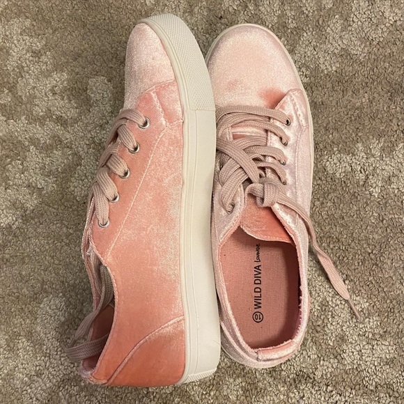 Pink, wild diva shoes size 10 - Picture 3 of 3